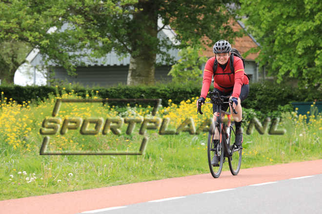 EM7212.jpg